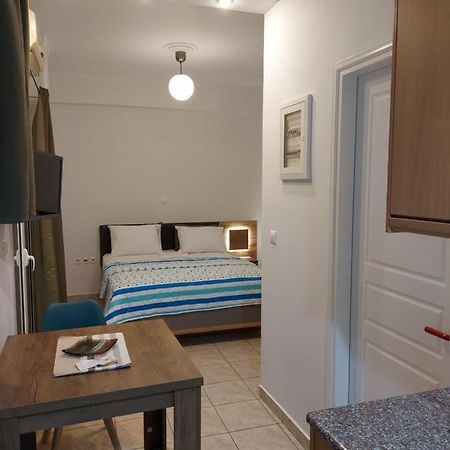 Adler 2 Cozy 2 Persons Apartment Downtown Пирей Экстерьер фото